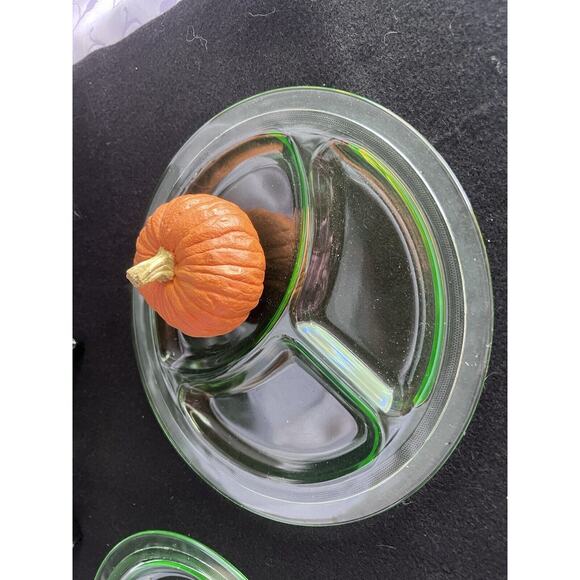 Vintage Green Depression Uranium Glass Grill Dinner Plates - Set Of Six - Picture 2 of 11